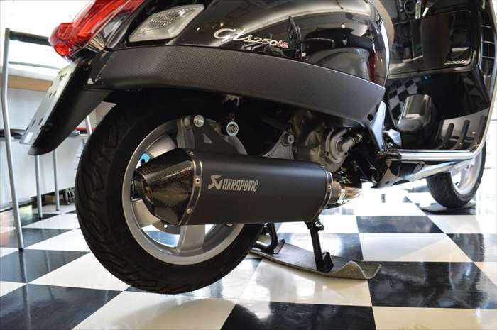 AKRAPOVIC スリップオンe1マットブラック | Vespa（ベスパ）の事なら ...