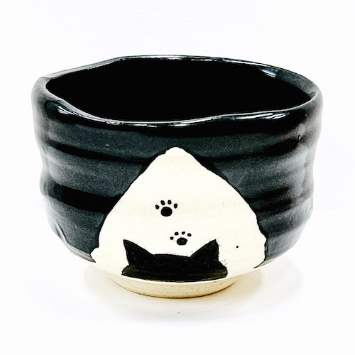 青峰堂オリジナル「猫の抹茶碗」〜覗き猫とあしあと〜【国産・愛知県