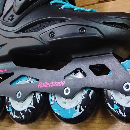 ローラーブレード　RBクルーザー　2021モデル　商品箱付き ROLLERBLADE ローラーブレイド RB CRUISER W ( BLACK/AQUA) インライン
