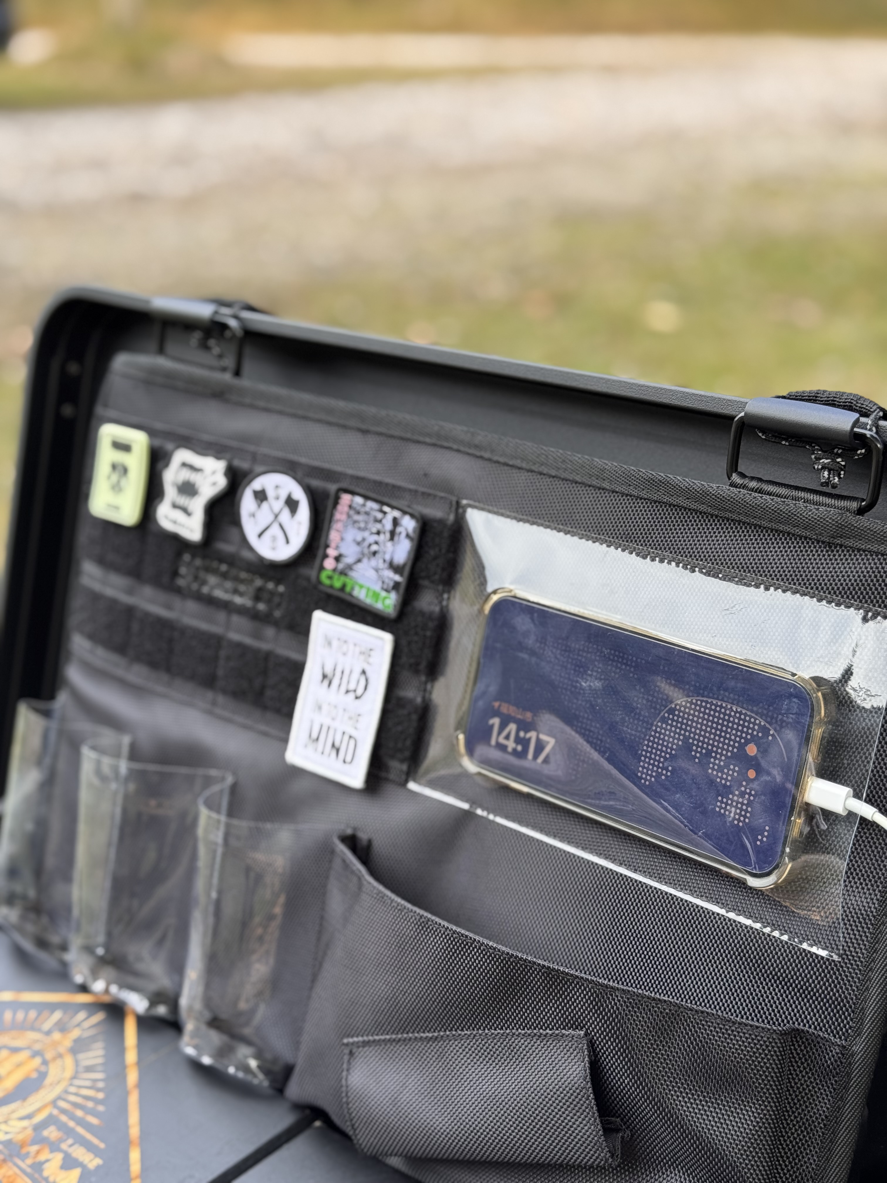 CONTAINER WALL | SomAbito