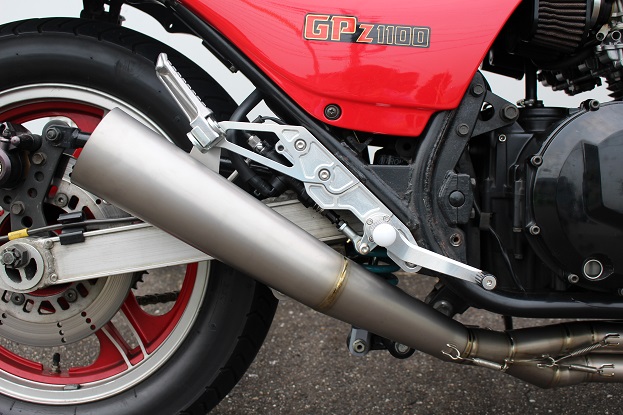 GPz1100用ステップＫＩＴ | スピードショップイトウ