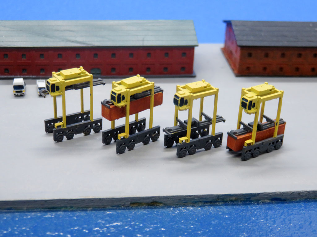 【本日最終値下げ】 BEKALANG LNGキャリア模型 ストラドルキャリア」1/700車両《商船/客船EX13》 | 模型工房