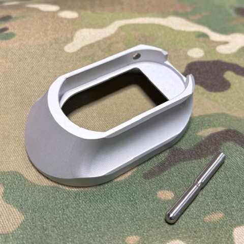 Revanchist マルイ ハイキャパ用マグウェル XL シルバー | TAC ELEMENT