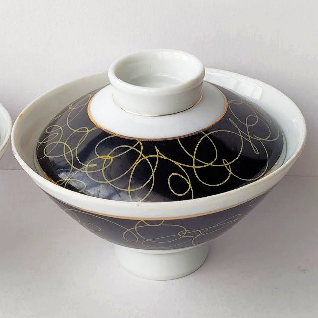 Koyo china特製/黒地に赤黄色のグルグル模様レトロで可愛い蓋付お茶碗