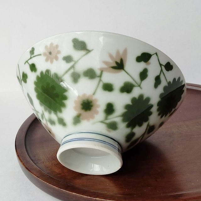 グリーン＆ベージュ野菊花柄の可愛い有田焼西山窯お茶碗/レトロポップ