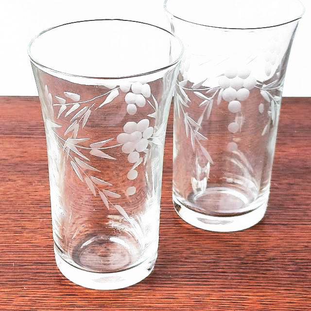 カメイガラス切子ぶどう柄の一口ビールグラス/昭和食器 - たんぽぽ