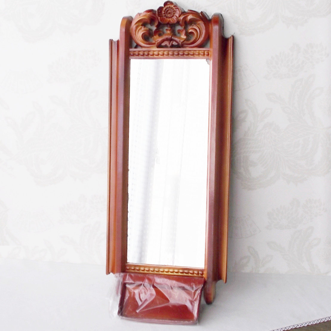 昭和レトロな細長型の壁掛け鏡インテリアミラー/レイクミラー/トレイ