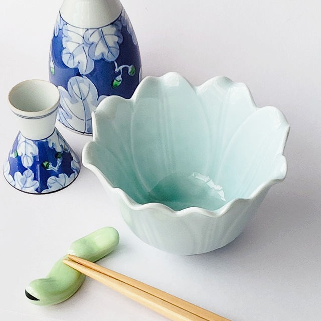 爽やかな青緑色/翡翠色の花形小鉢(深) - たんぽぽ|昭和レトロ食器