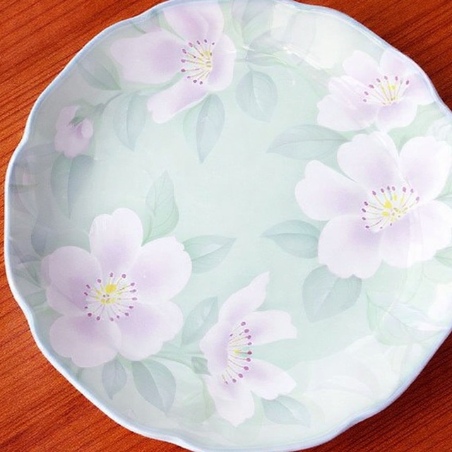 ヒワ色鉄線クレマチス花柄が優しい雰囲気の6寸皿16.8cm - たんぽぽ