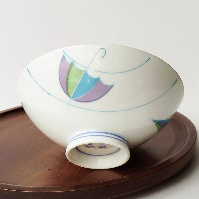 梅雨の季節♪雨と傘のレトロで可愛い涼しげなお茶碗/中平 - たんぽぽ