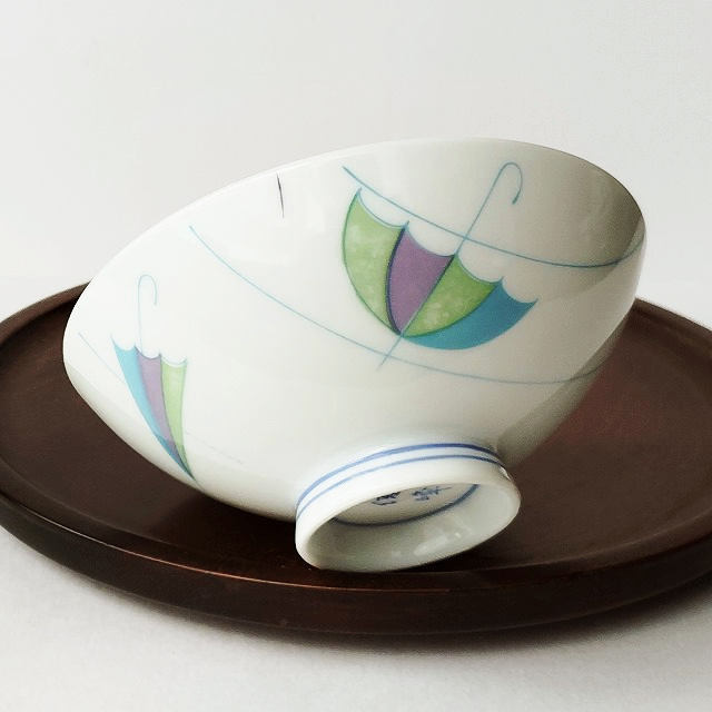 梅雨の季節♪雨と傘のレトロで可愛い涼しげなお茶碗/中平 - たんぽぽ