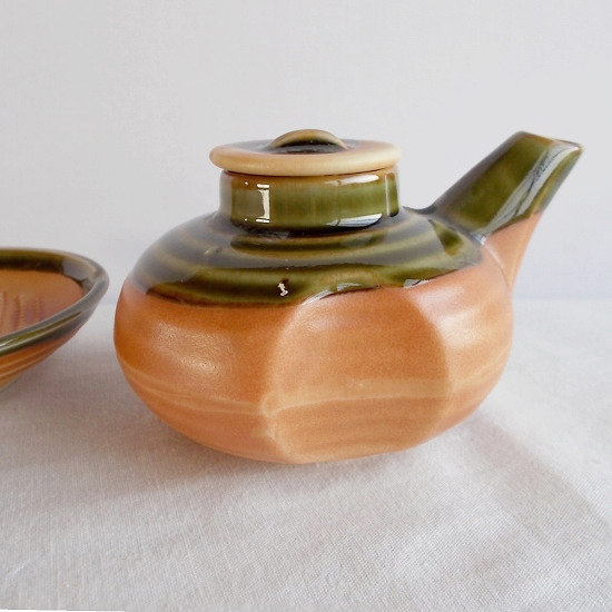 昭和レトロ　醤油さし　陶器4点 昭和レトロな食卓に/さび織部色の醤油差しタレ次ぎ - たんぽぽ|昭和
