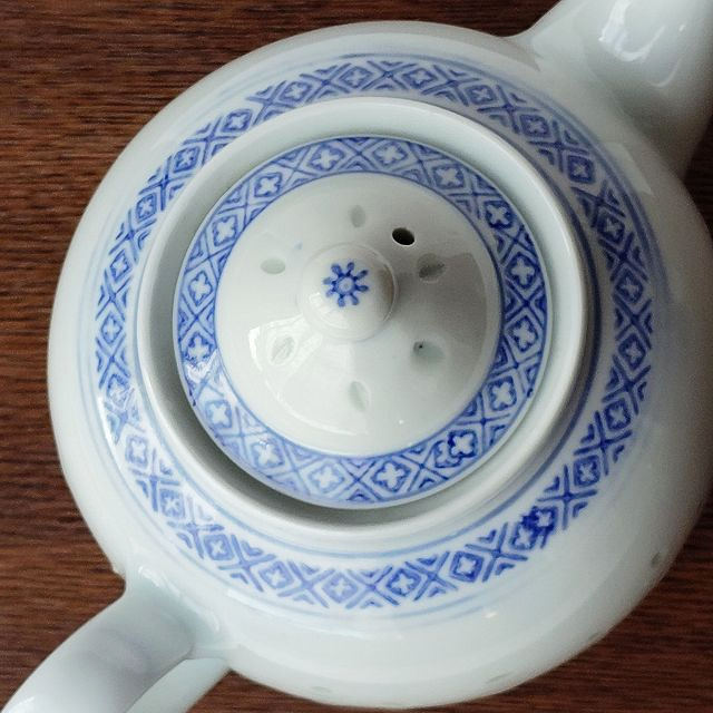 ホタル焼き染付藍色模様茶器/ティーポット【丸形】景徳鎮/中国製MADE