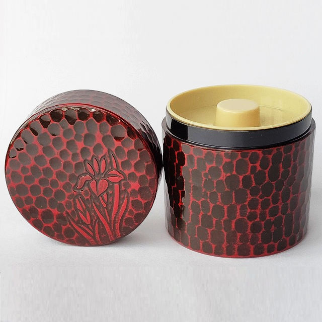 赤黒模様の漆器 円形容器 約7cm 根来の香合 鎌倉彫/菖蒲の花柄茶筒/昭和レトロ茶道具 - たんぽぽ|昭和レトロ食器