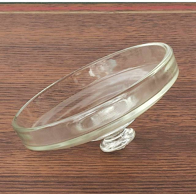 昭和レトロ✨骨董ガラス瓶　ブリキ蓋付き。ー 蓋ファン】古い時代のガラス製の蓋/いろんな容器の蓋に/骨董