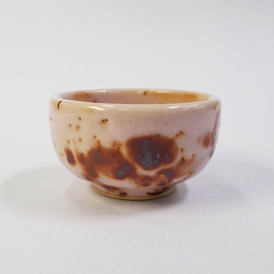 桜色が可愛い♪紅志野風ぐい呑み - たんぽぽ|昭和レトロ食器・趣味の陶器