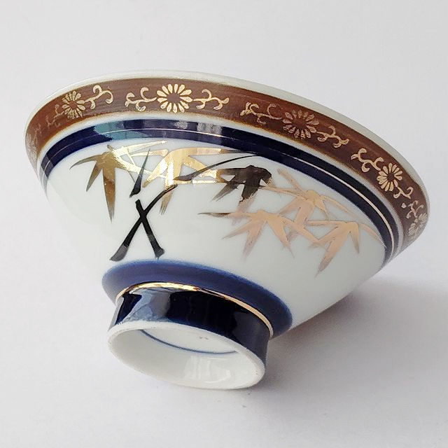 フチ茶金菊模様胴瑠璃金笹の葉竹林柄のレトロ中平お茶碗 - たんぽぽ