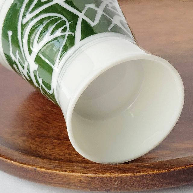 グリーン/翠釉の葉っぱ植物線柄の高浜フォルムの湯呑み - たんぽぽ