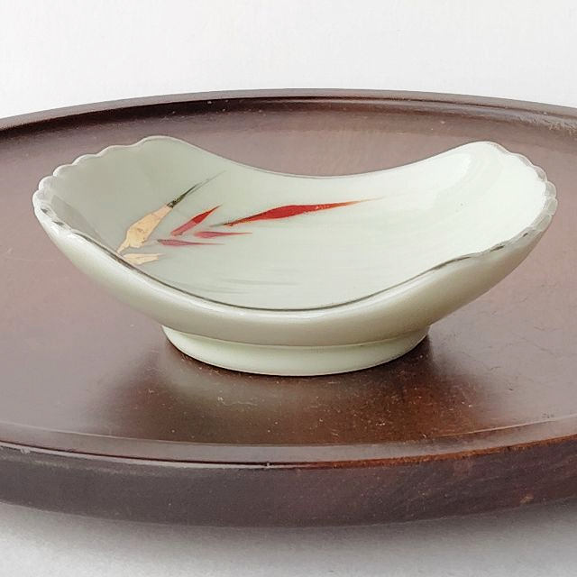 豆鉢/のぞき/醤油皿/小付け鉢【金竹林赤緑笹の葉柄】 - たんぽぽ|昭和
