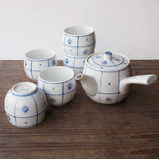 昭和レトロな可愛い紺色格子花柄の茶器[急須1+湯呑5]セット - たんぽぽ