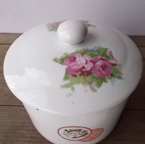古い時代の陶器製蓋付きカメ壷/甕/統制陶器/バラ花梅丸紋 - たんぽぽ