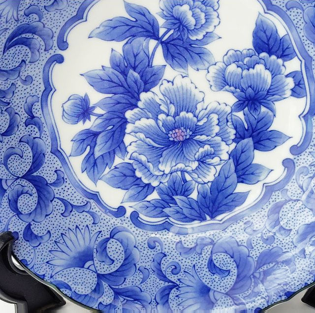 アンティークな雰囲気☆瑠璃色牡丹の花柄とフチ模様がとても豪華な深み
