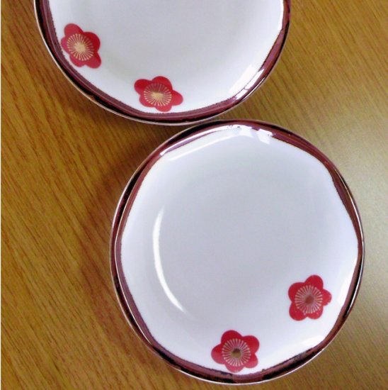 赤金2輪の梅の花柄が可愛い昭和レトロなフチさび小皿13.5cm - たんぽぽ
