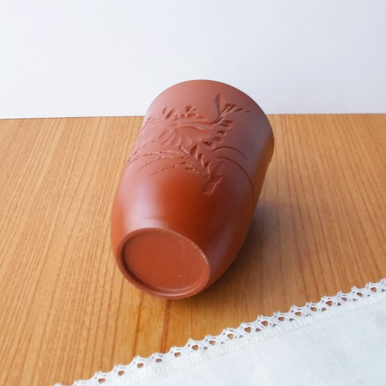 昭和レトロ朱泥長湯呑み【菊花彫り】日本製 - たんぽぽ|昭和レトロ食器