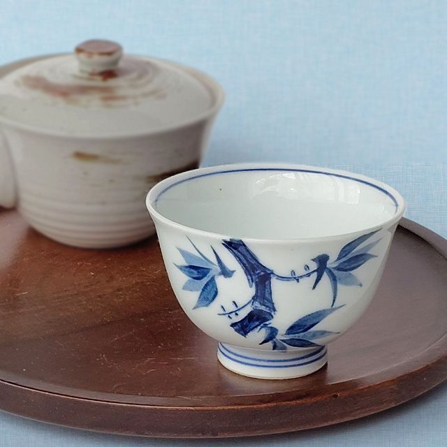有田焼/玉露煎茶小さ目朝顔形の染付竹林柄湯呑み - たんぽぽ|昭和