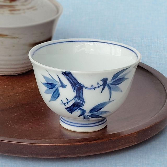 有田焼/玉露煎茶小さ目朝顔形の染付竹林柄湯呑み - たんぽぽ|昭和