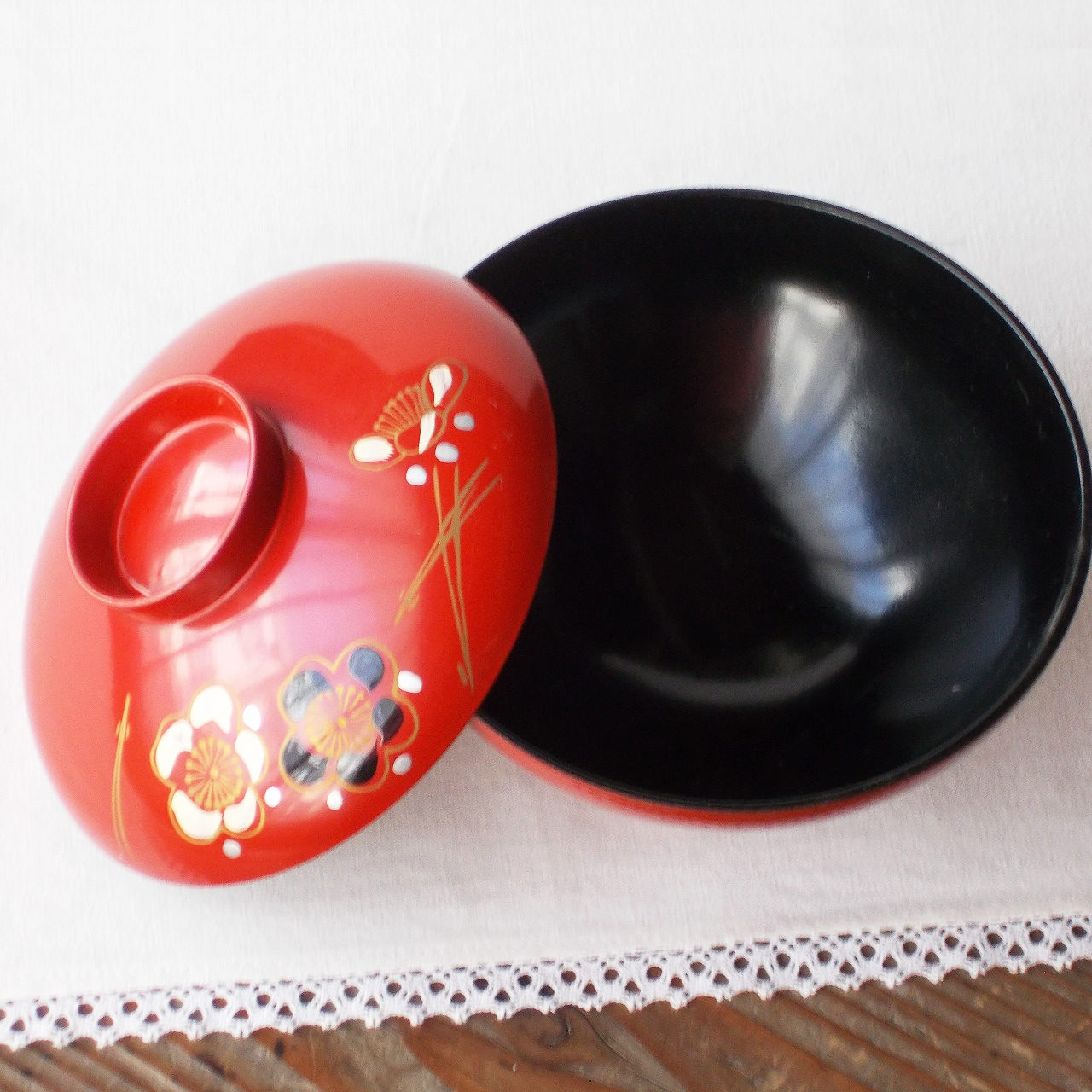 昭和の漆器【2輪梅花と松葉柄内黒】お吸物椀 sk-11 - たんぽぽ|昭和