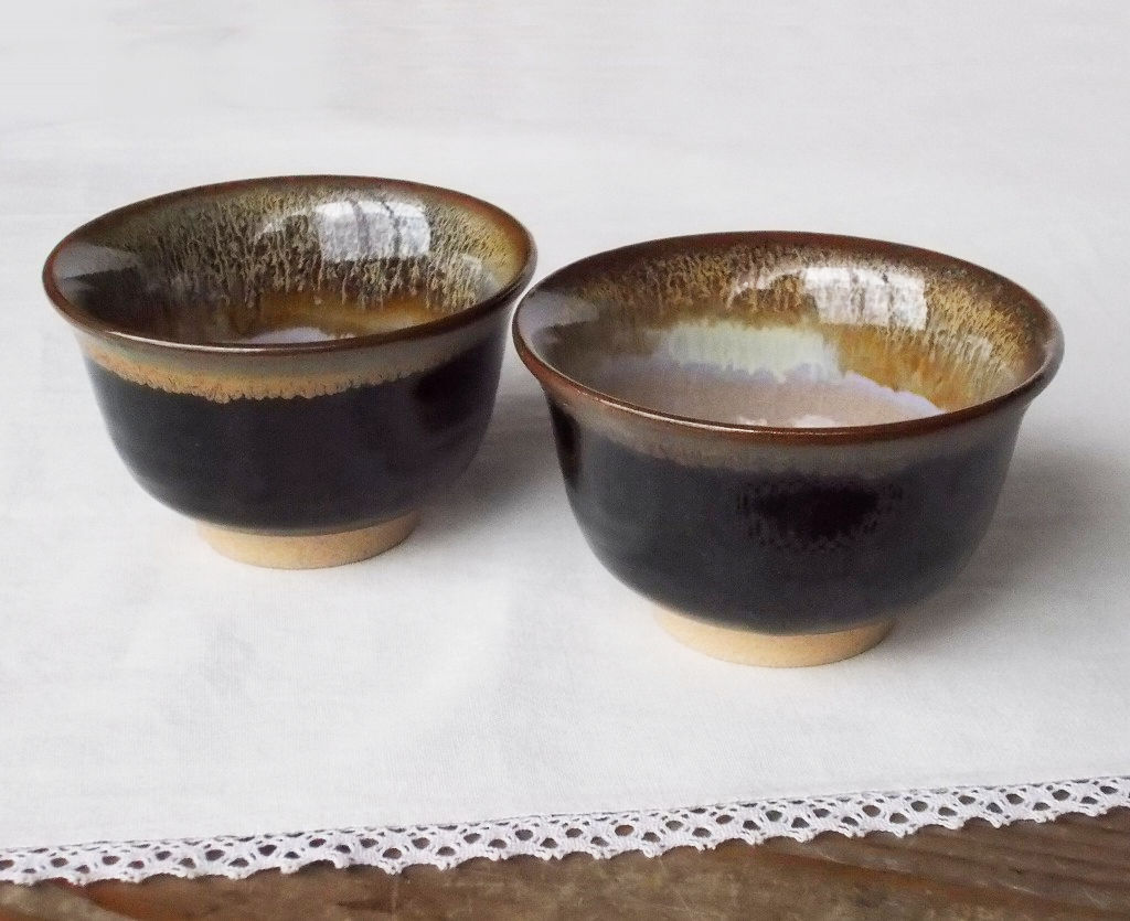 伝統工芸】黒唐津焼反り口(朝顔形/碗型)湯呑み - たんぽぽ | 昭和