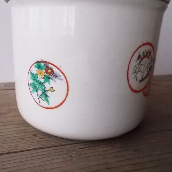 古い時代の陶器製蓋付きカメ壷/甕/統制陶器/バラ花梅丸紋 - たんぽぽ