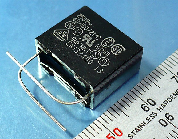 ①難あり　SOSHINDENKI　マイカコンデンサー0.4μＦ　300Ｖ２個 ①難あり SOSHINDENKI マイカコンデンサー0.4μF 300V2個 【公式通販】