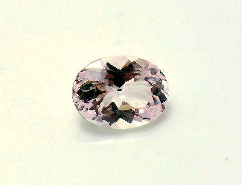 1,12CT 強テリ 色乗りよい優しい桜ピンクカラーが美しいマダガスカル産