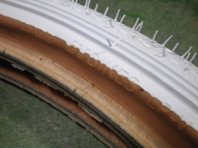 26インチ GT BIKES ヘリテージ LP-5 タイヤ 