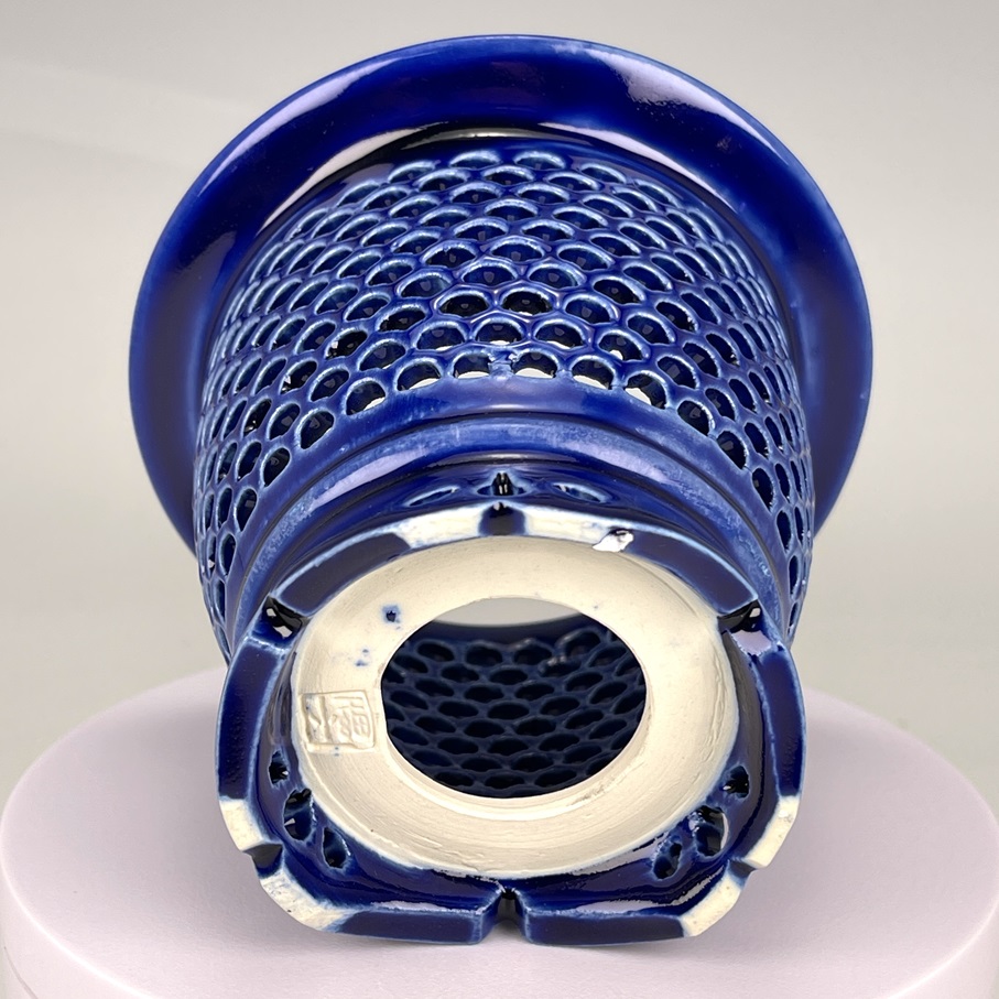 富貴蘭透かし鉢透かし彫り・友山絵付け・花扇総合監修・武蔵天山先生