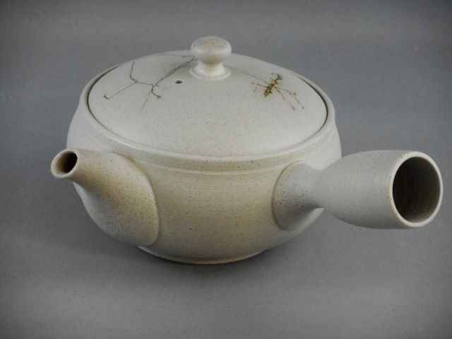 伝統工芸士：伊藤実（甚秋）作　一輪生　常滑焼 共箱・共布栞付き 高２５ｃｍ 伝統工芸士：伊藤実（甚秋）作 一輪生 常滑焼 共箱・共布栞付き 高