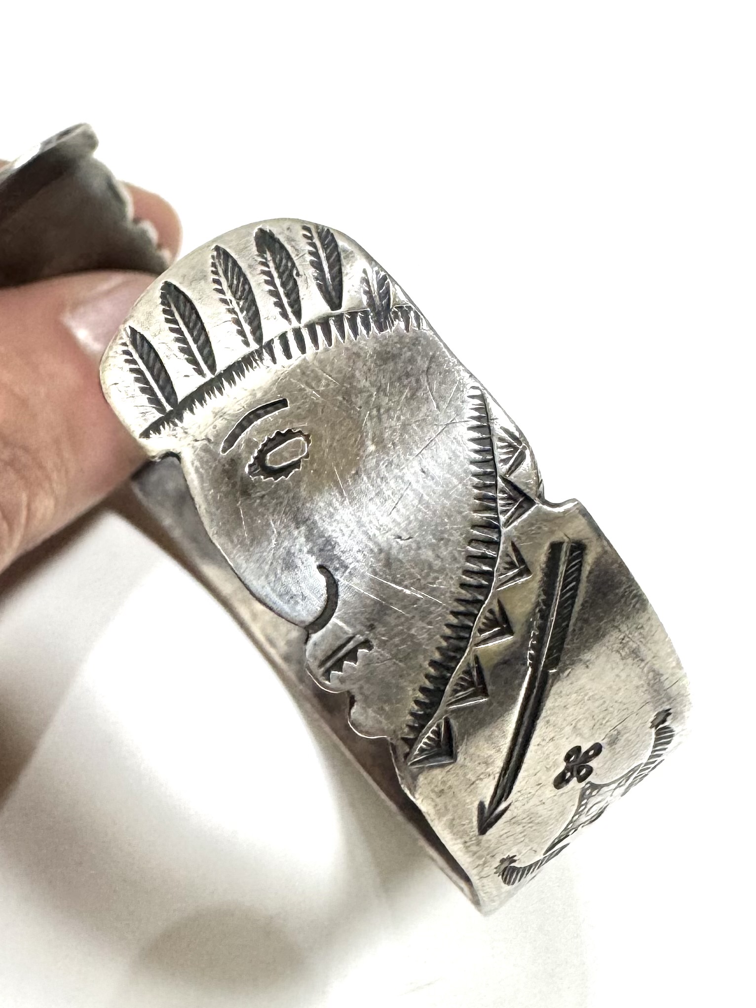 10s NAVAJO INDIAN HEADS TERMINAL SILVER BANGLE. | 古着屋【True