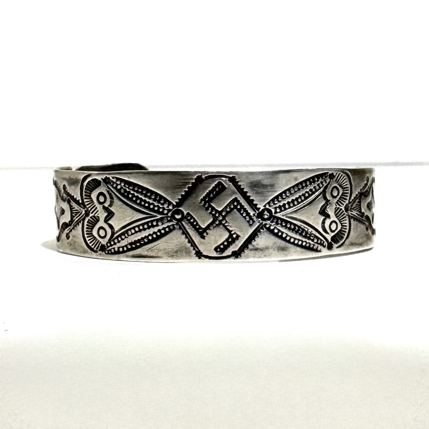 10s NAVAJO INDIAN HEADS TERMINAL SILVER BANGLE. | 古着屋【True