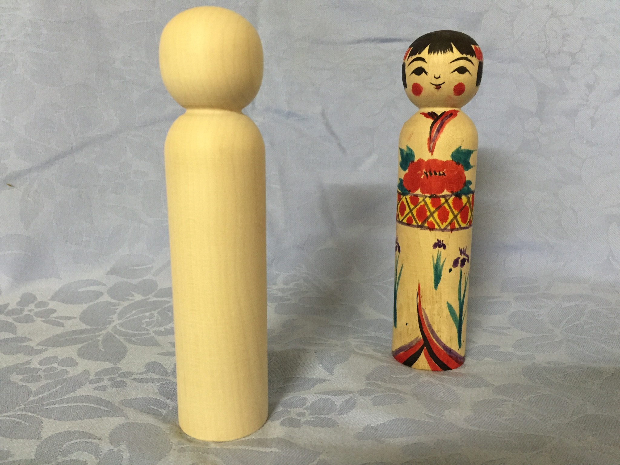 木製こけし 2体セット 花柄デザイン - メルカリ