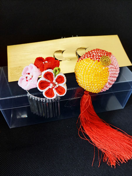 まりと梅のかんざしのセット つまみ細工 びらびら付き 振袖 成人式 簪