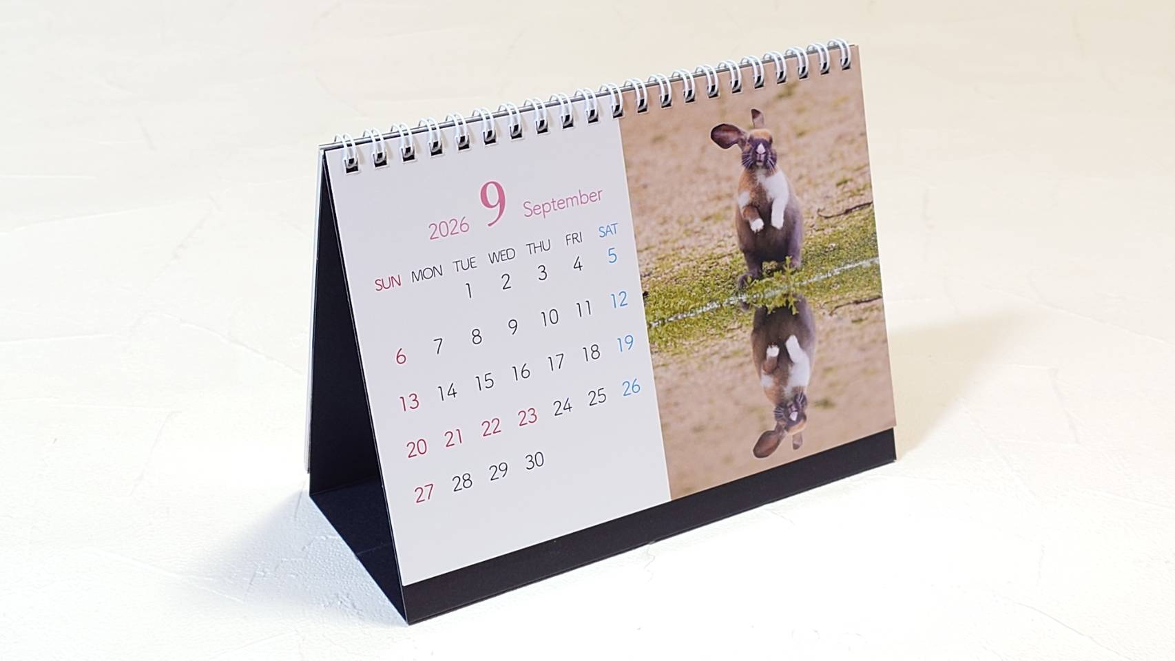 2026年卓上版大久野島うさぎカレンダー | utaのデジタル工房