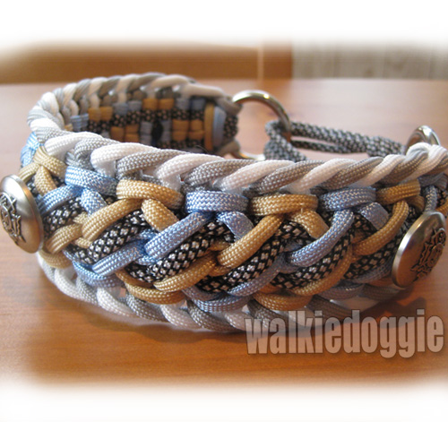 パラコード首輪　ハーフチョーク　秋カラー　オリーブ＆ブラウン　コンチョ付№101 パラコード首輪 ハーフチョーク 秋カラー オリーブ＆ブラウン