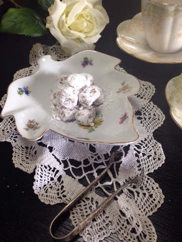 ドイツ Reichenbach製 花のブーケのリーフボウル | 西洋ビンテージと