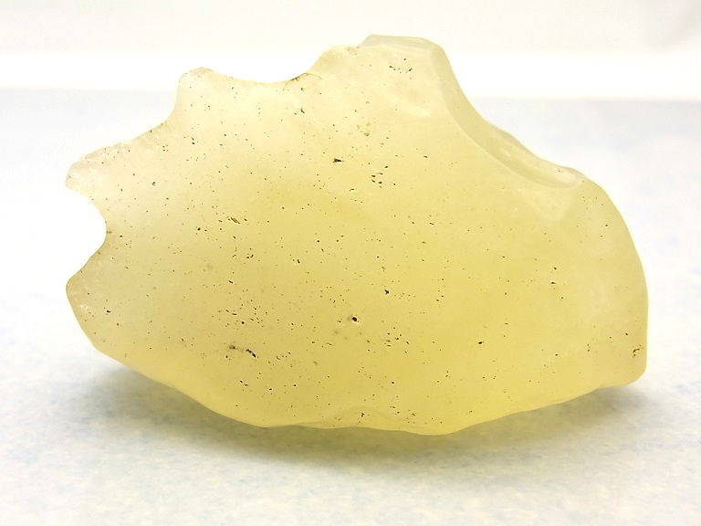 リビアンデザートグラス原石／95g | モルダバイト通販専門店